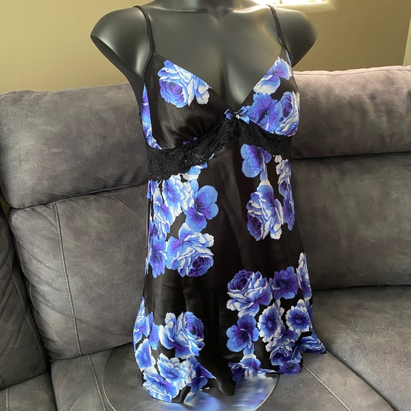 In Bloom by Jonquil Woman’s Silky Lacey Blue Floral Nighty Adjustable Straps L - Picture 1 of 10